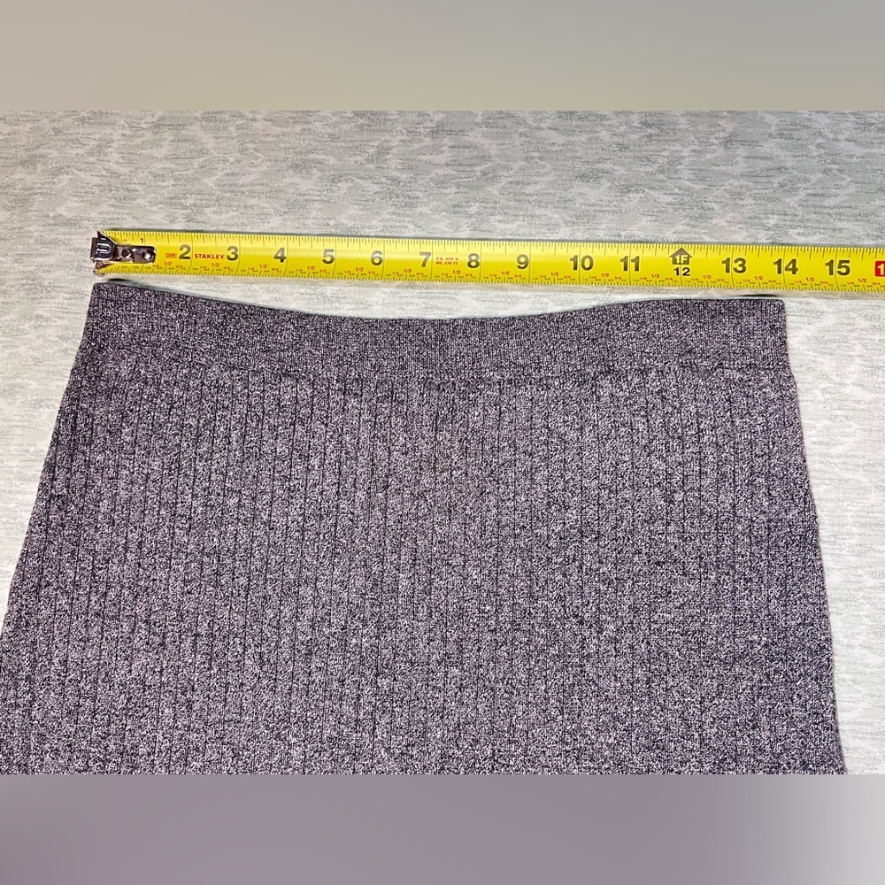FREE PEOPLE Gray ribbed midi knit  skirt‎ size L. - Picture 9 of 10